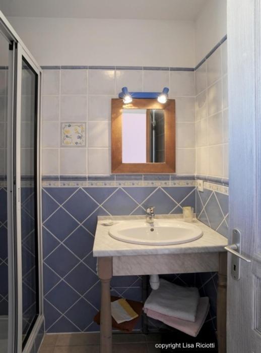 Les Hotes De La Combe Mouis Creissan Værelse billede